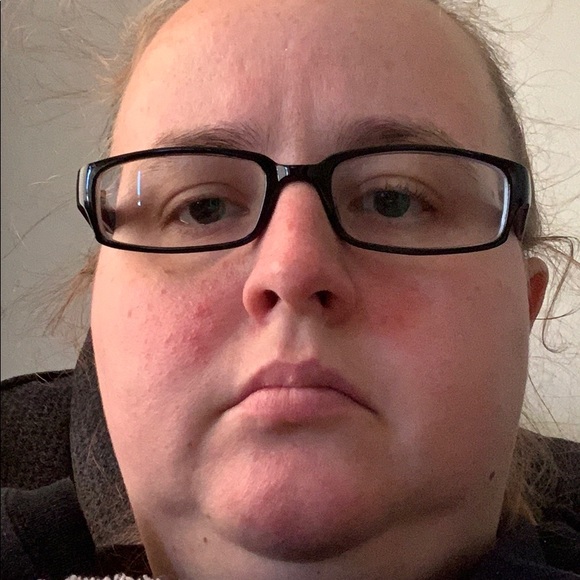 Meet your Posher, Stephanie - Picture 1 of 1